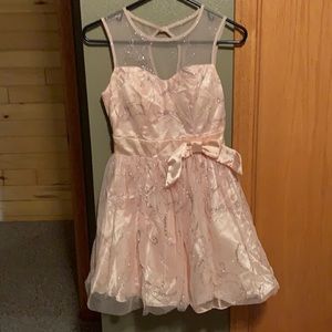 Cute dress!